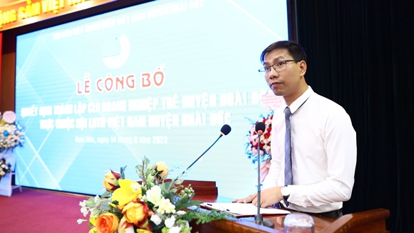 Anh Nguyễn Đắc Tình – Chủ tịch Công ty cổ phần Asia MarTech, Phó Chủ tịch Công ty cổ phần LadiPage Việt Nam – Chủ tịch CLB doanh nghiệp trẻ huyện Hoài Đức phát biểu nhận nhiệm vụ