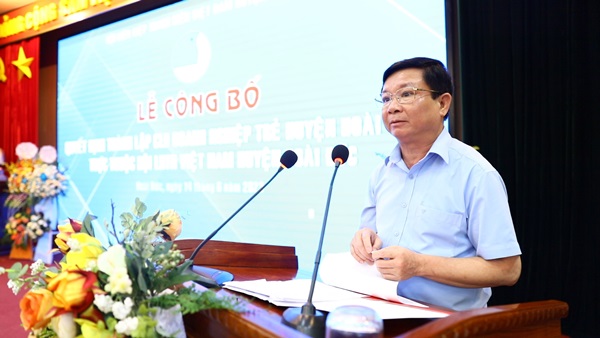 Đồng chí Trần Văn Nghĩa – Phó Bí thư Thường trực Huyện ủy, Chủ tịch HĐND huyện phát biểu chỉ đạo