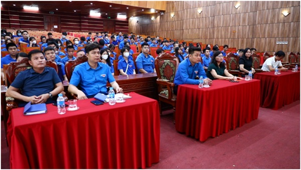 Đại biểu dự khai mạc
