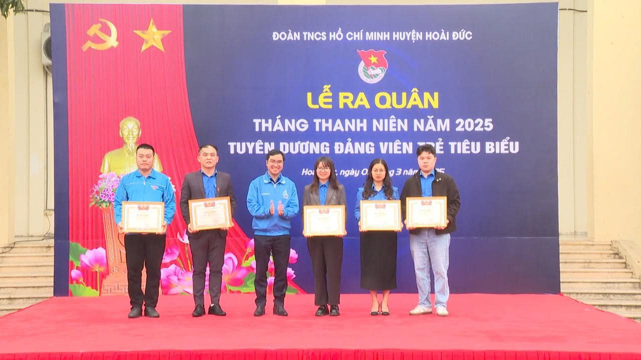 Vinh danh tập thể, cá nhân xuất sắc trong công tác Đoàn - Hội