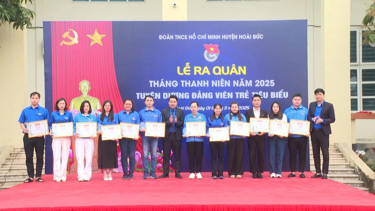 Vinh danh tập thể, cá nhân xuất sắc trong công tác Đoàn - Hội