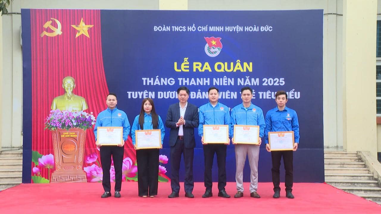 Vinh danh tập thể, cá nhân xuất sắc trong công tác Đoàn - Hội